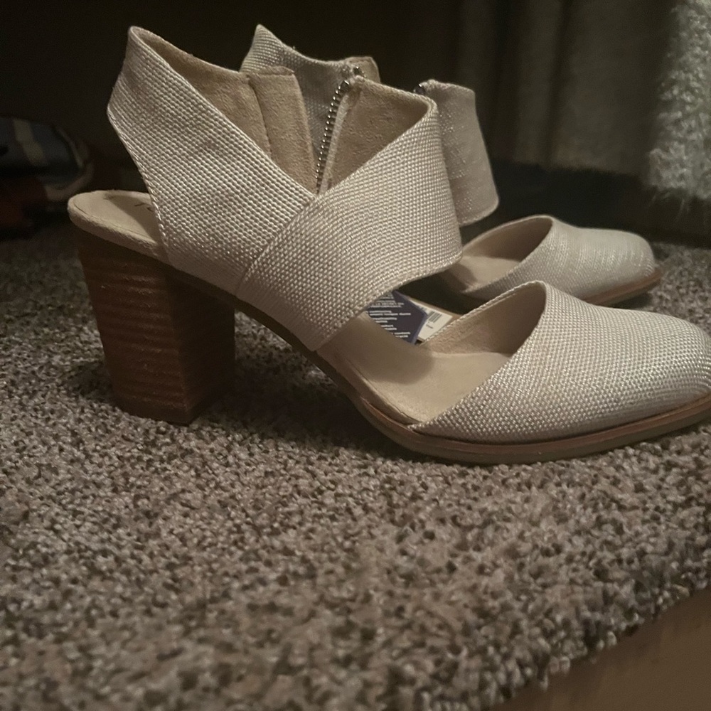 Toms size 9